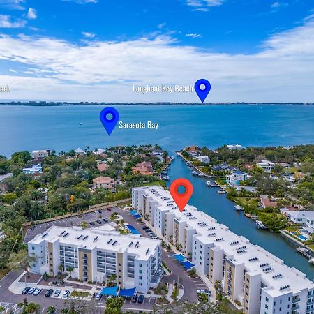 Waterside Retreat: Modern 2Br, Mins To Beach & Apt Appartement Sarasota Buitenkant foto